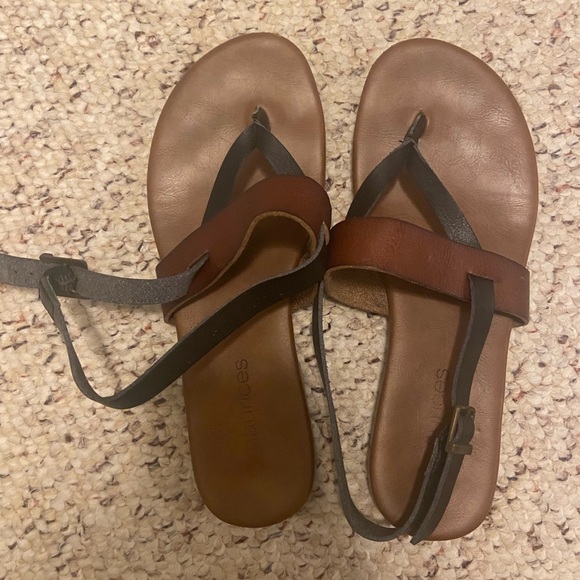 Sandals - Picture 1 of 1